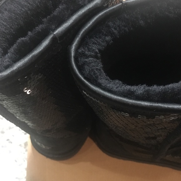 Sequin Black UGG boots - Fashion at its best - Picture 5 of 6